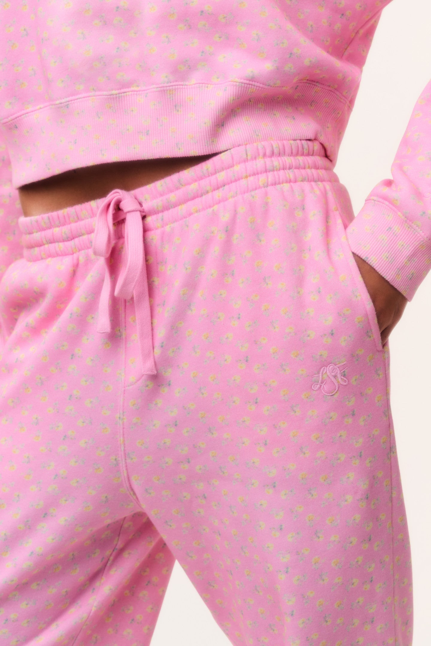 Lolana Ditsy Floral Sweatpant